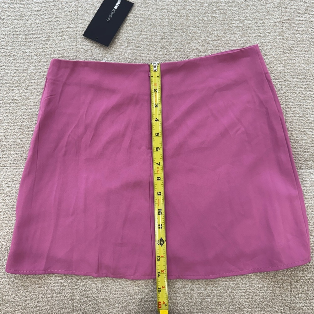 NWT Fashion Nova Fuchsia Mini Skirt – Slit Detail, Size M - Picture 6 of 6